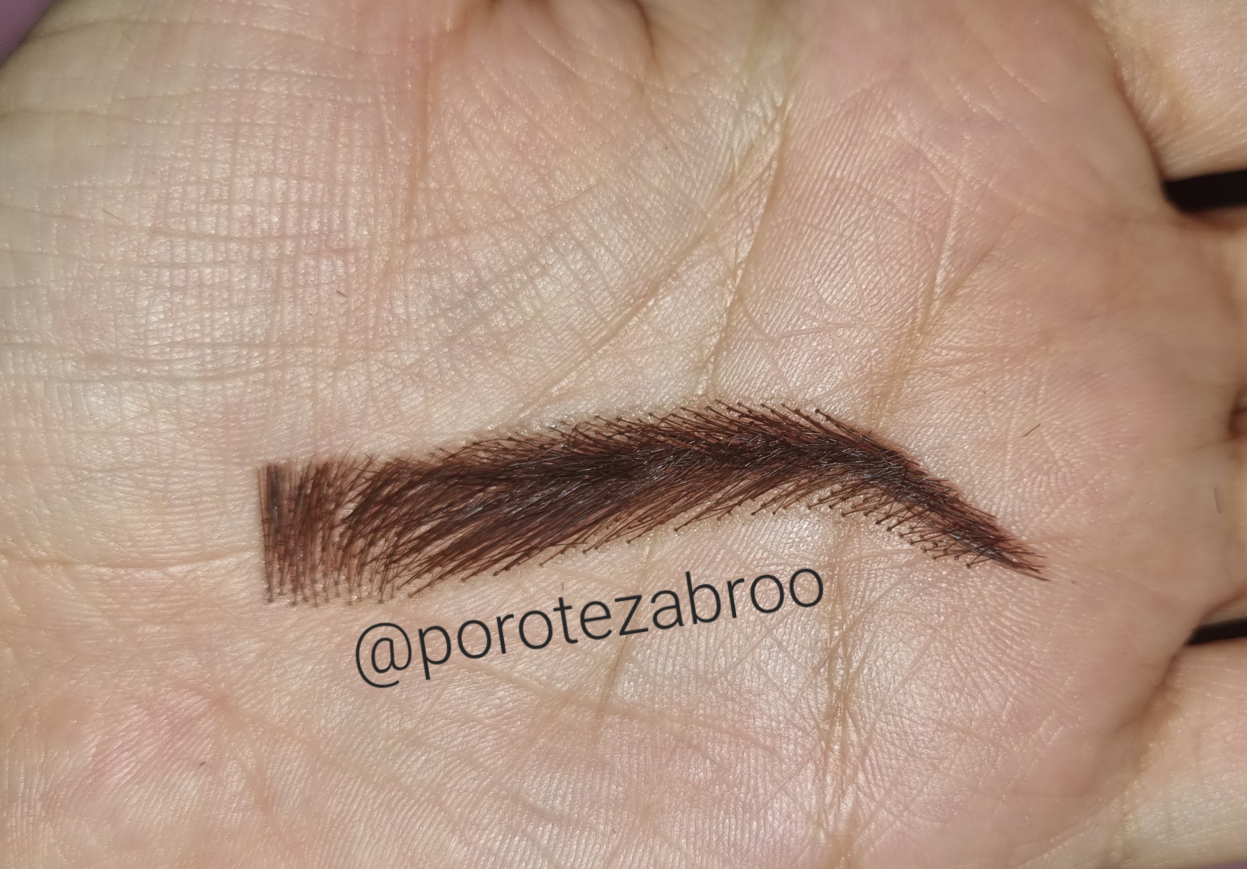 پروتز ابرو کمونی